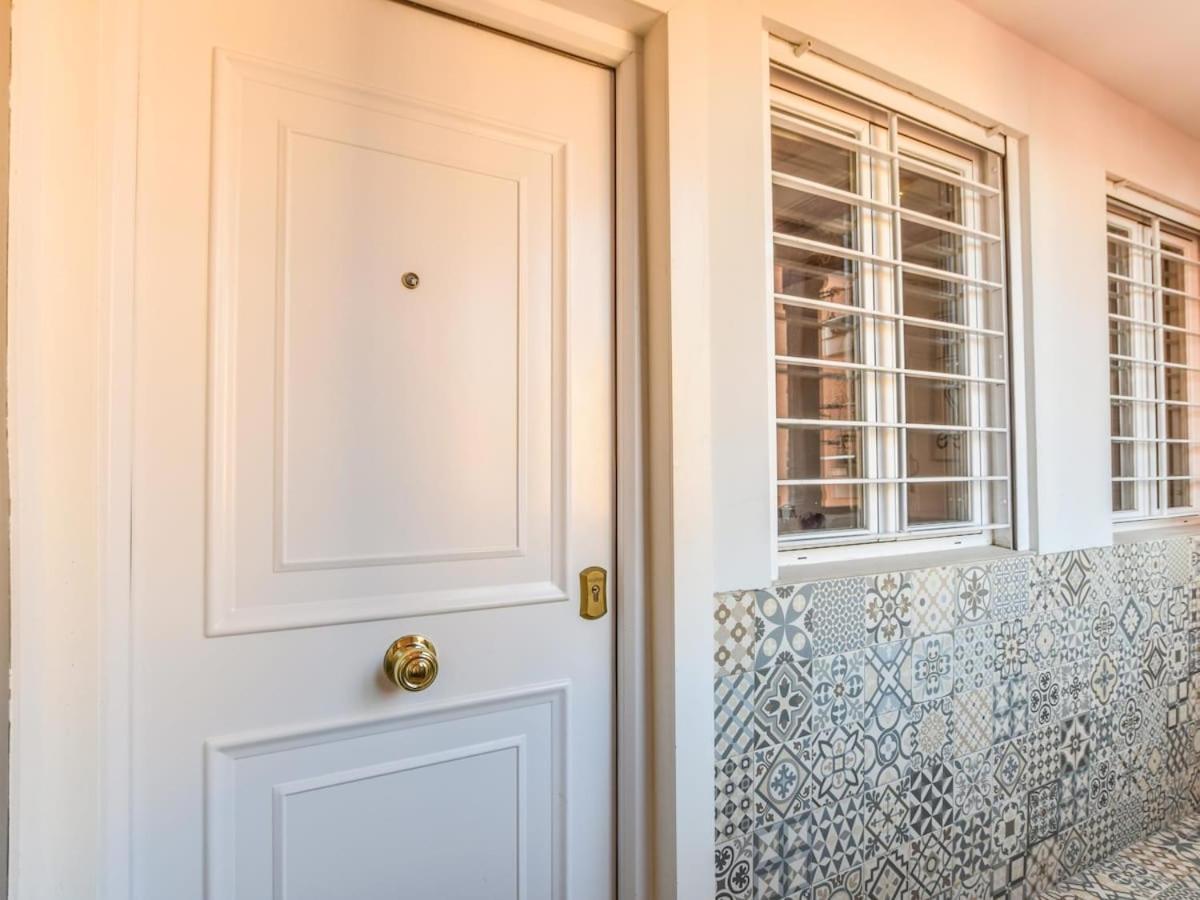 Apartamento En La Plaza De Lavapies Para 4 Personas Madrid Exterior foto