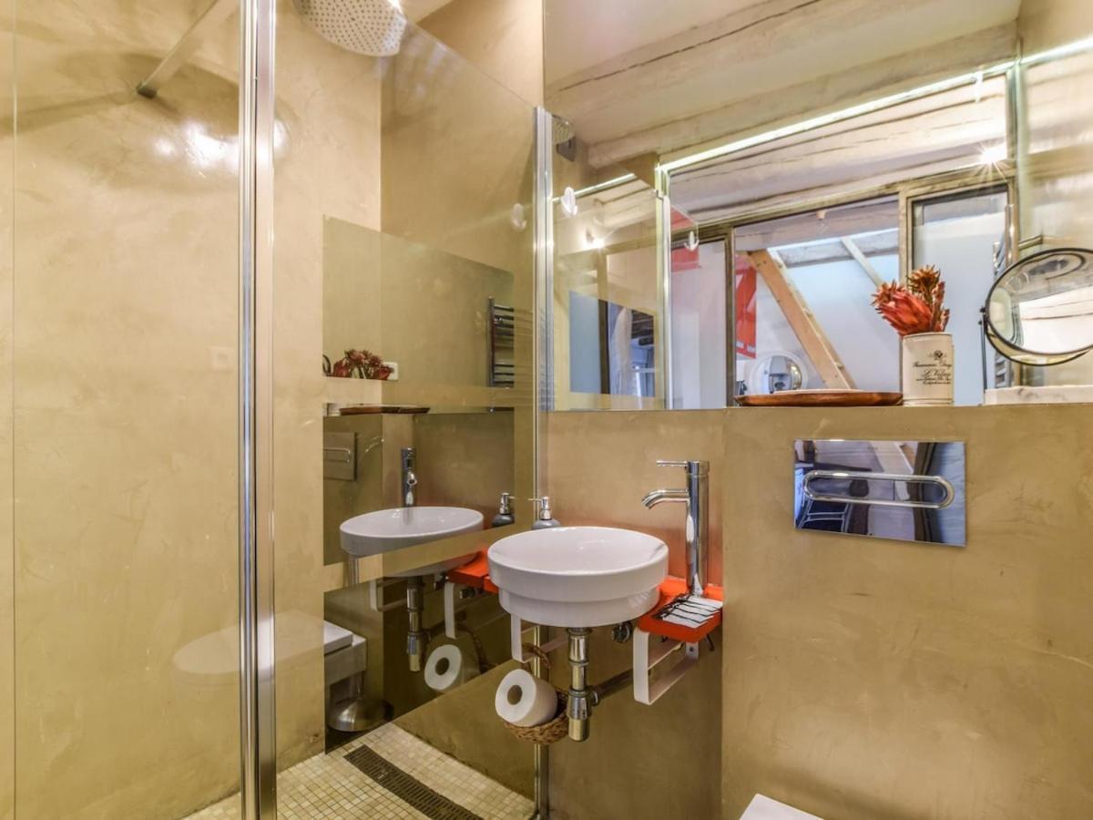 Apartamento En La Plaza De Lavapies Para 4 Personas Madrid Exterior foto